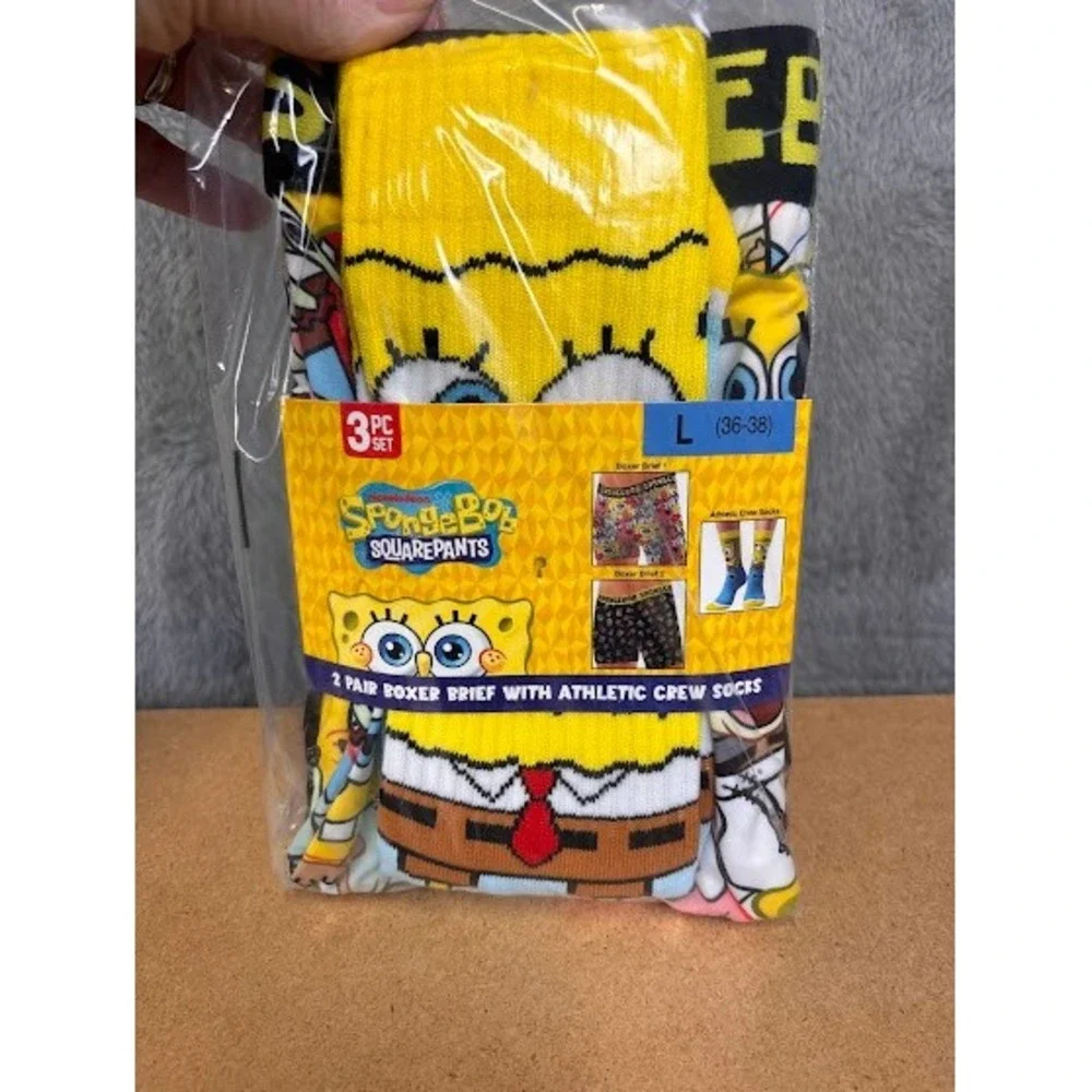 Nickelodeon SpongeBob SquarePants Mens 3pc Set 2 Boxer Briefs 1 Crew Socks Large